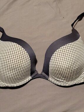 Victoria's Secret Houndstooth Plunge Push Up Bra